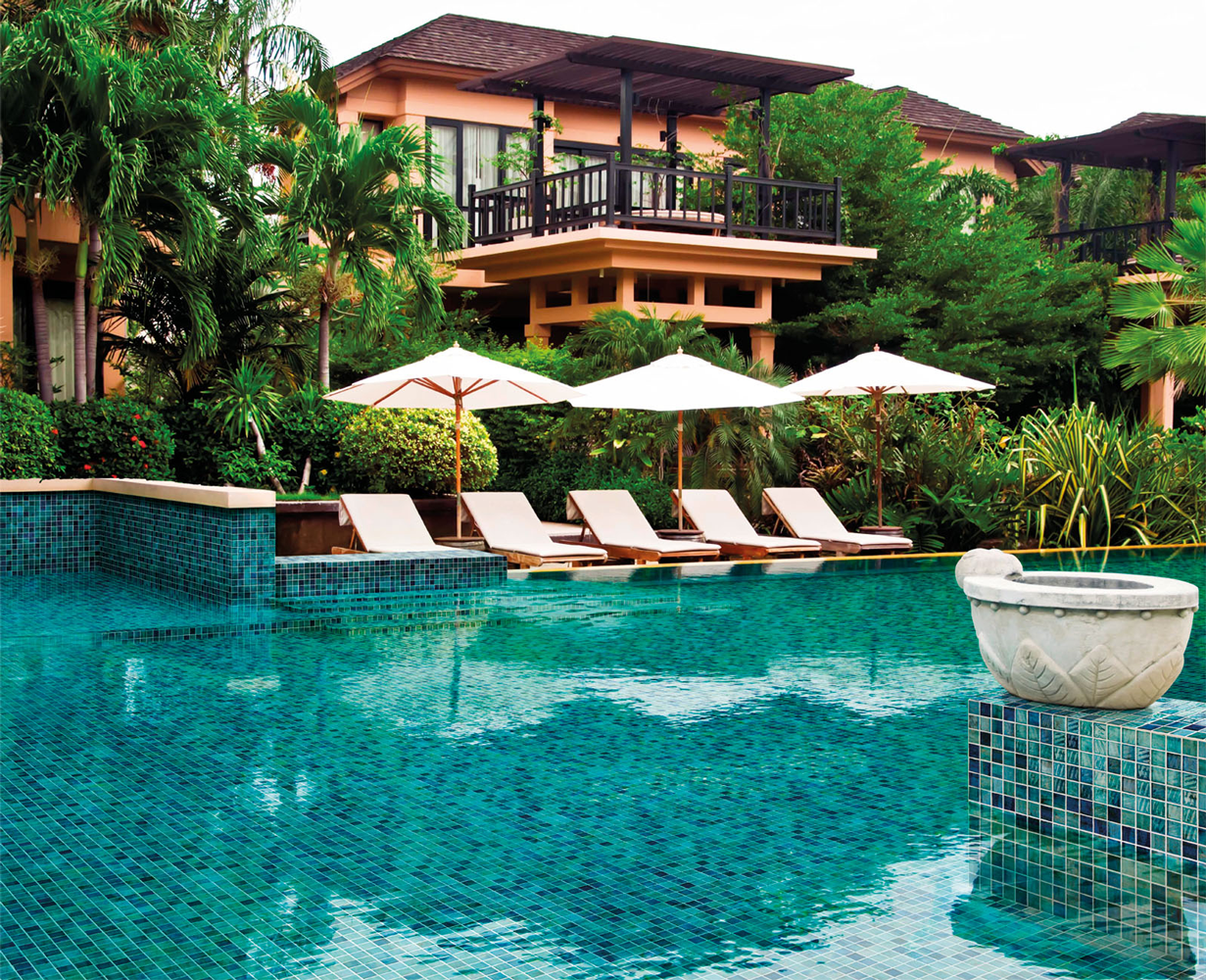 Radiant Porcelain and Glass Mosaics